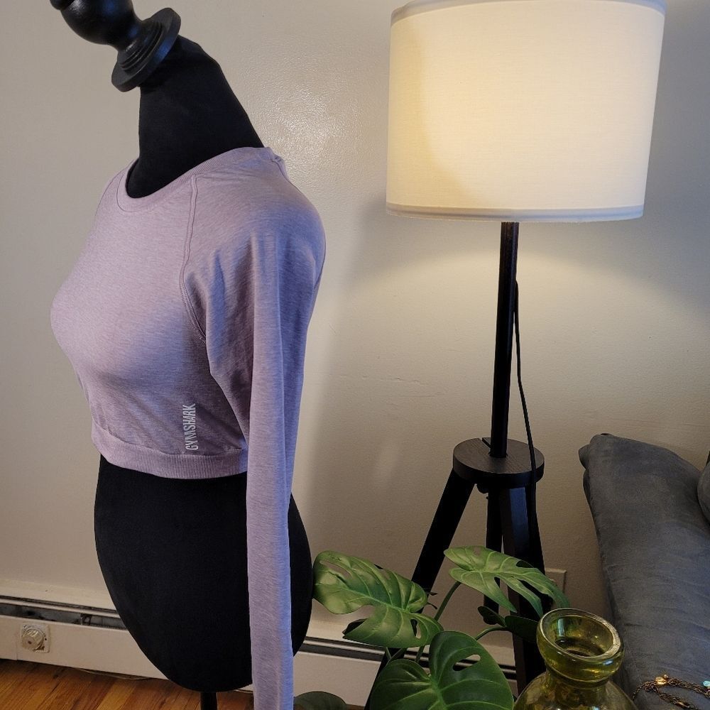 Gymshark Women's Long Sleeve Crop Top - Light Purple Size Medium EUC - Picture 9 of 14